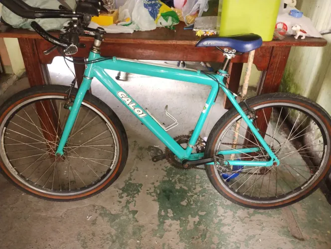 bicicleta de alumínio - parada