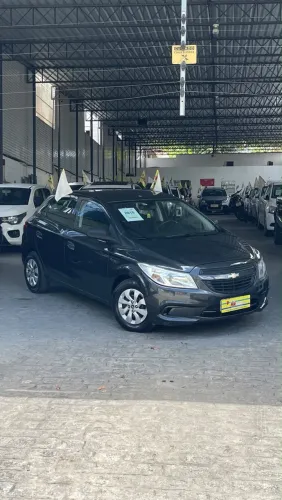 Chevrolet Onix JOY Hatch 1.0 8V Flex Mec. 4P 2018