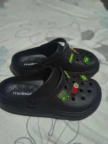Par de crocs