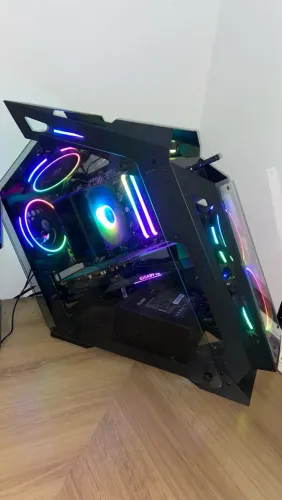 PC Gamer Ryzen 7 5700X3D + RX 7600 XT + 32GB VEGEANCE RGB