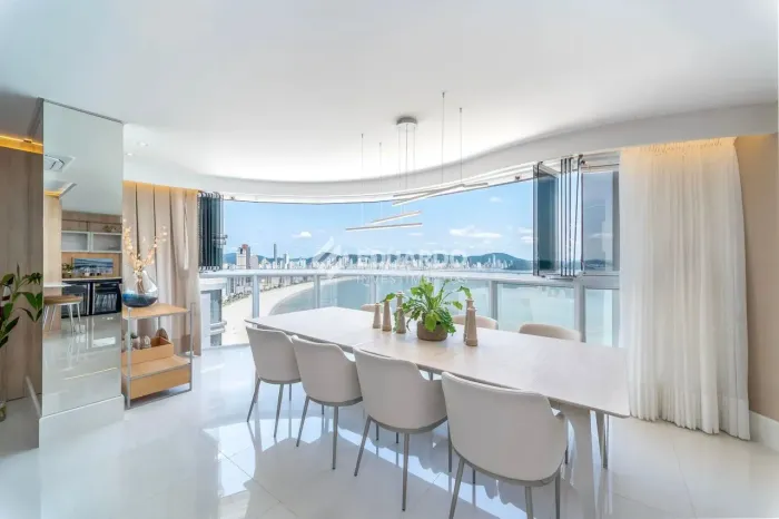 Apartamento de Alto Padrão com 4 Suítes no Edifício Ibiza Towers Balneário Cam