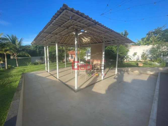 Chácara na Rasa em Búzios com 3 Suítes, Loft, Casa de Caseiro e 1.000m² Porteira Fechada