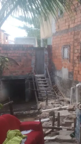 Trabalho fazendo limpezas! em terrenos, limpando quintal, lotes em geral 