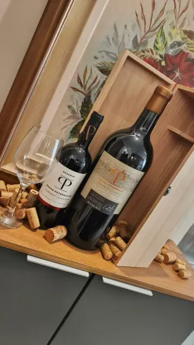 VINHO EM GARRAFA DOUBLE MAGNUM 3 LITROS