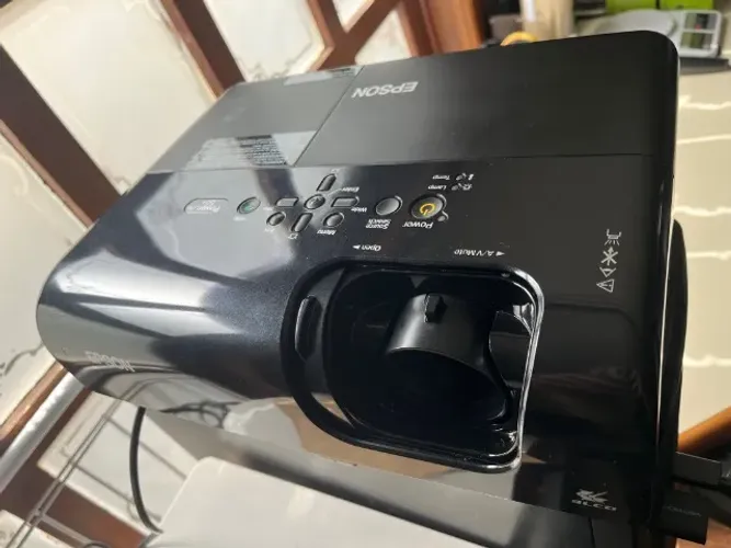Projetor Epson Powerlite s5+ com Imagem Ruim