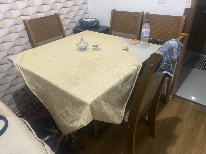 Mesa 4 cadeiras 