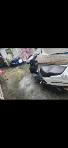 Suzuki Burgman 2015