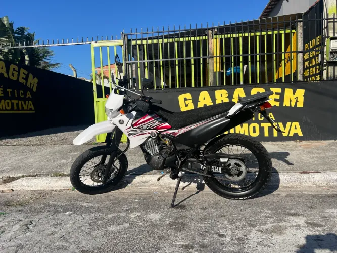 YAMAHA XTZ 125 XE (MOTARD ORIGINAL) 