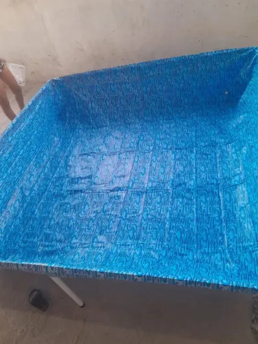 Vendo piscina de 1.500 litros pouca usada motivo não tenho mais espaço