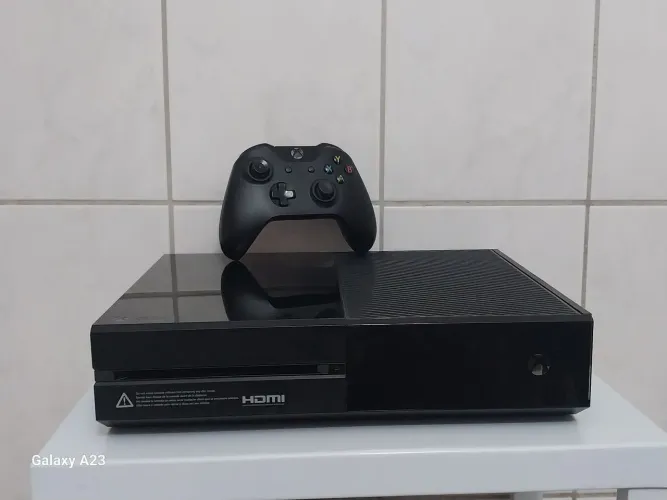Xbox one X com controle, fonte, jogos, headset e cabo hdmi