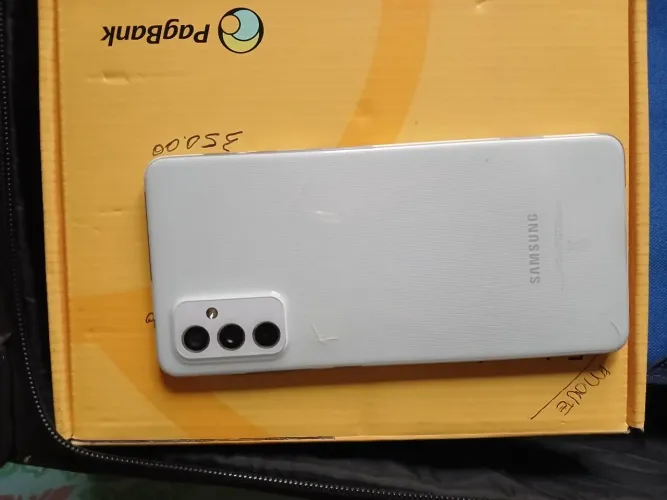 Celular M52