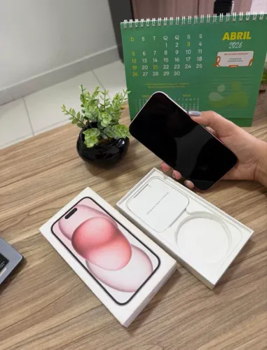 Iphone 15 ?128GB ?Rosa ?Novinho