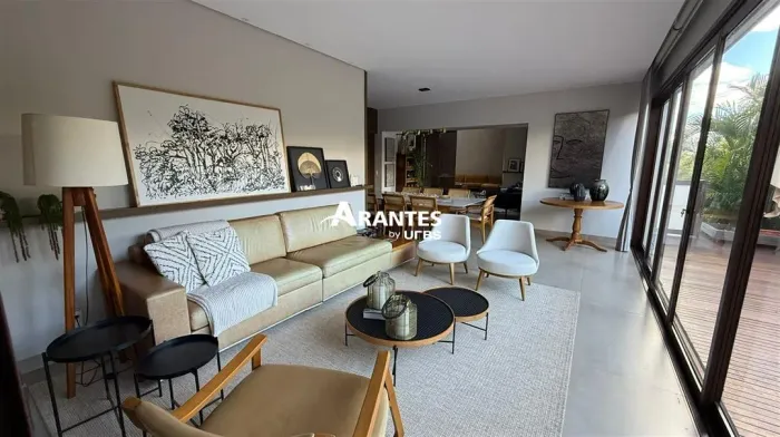 Sobrado em condomínio com 450m² 4 quartos à venda no Gávea Paradiso