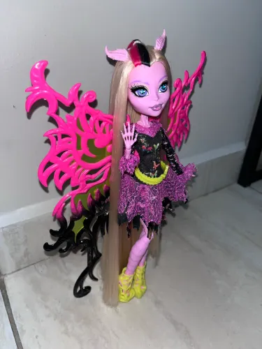 Boneca monster high bonita femur