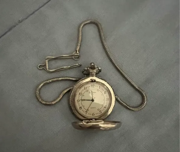 Relógio antigo de bolso (De Prata)