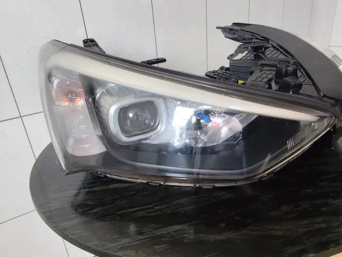 Farol Santa Fe 2014 original com xenon