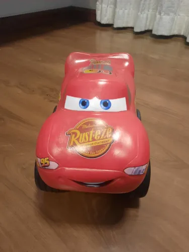Carrinho de Borracha Mcqueen