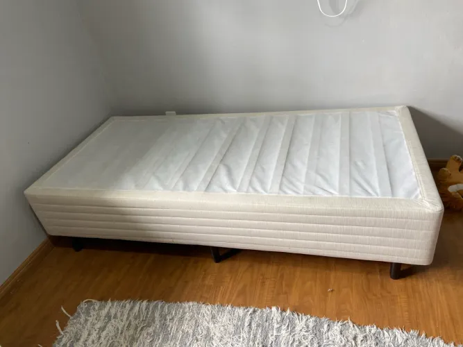 Cama Box solteiro com colchão