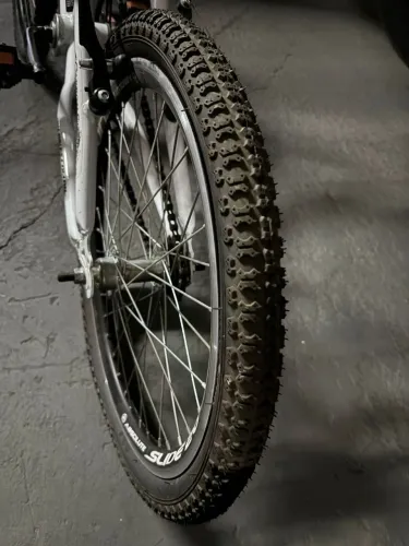 Bicicleta aro 20 BKL seminova excepcional estado 
