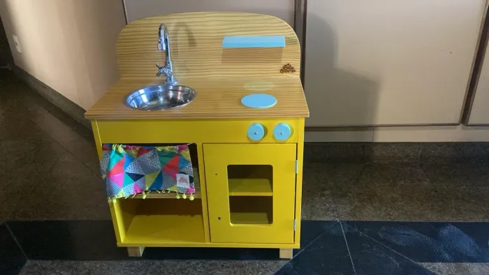 cozinha infantil de madeira