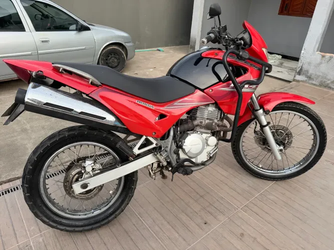 Honda NX4 Falcon 400 2008