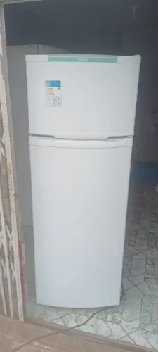 Vendo Consul de gelo seco funcionando perfeitamente toda revisada com garantia