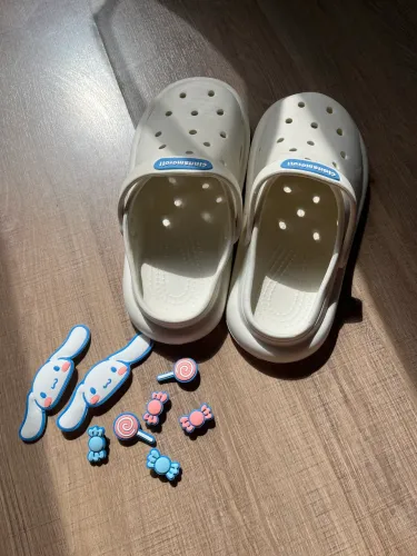 Crocs Cinnamoroll Branco