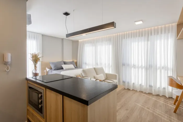 Jazz Living | Studio novo com área externa privativa no coração de Florianópolis