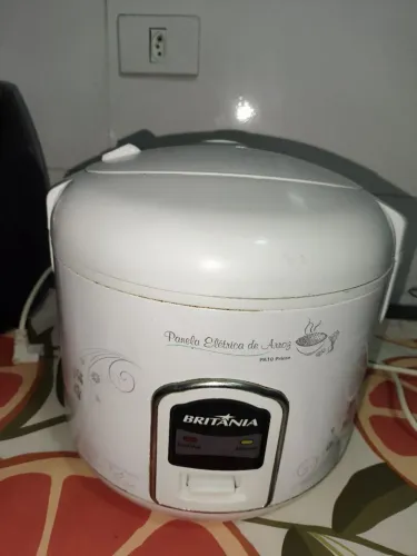 Panela Elétrica de Arroz Britânia 127V - Branca | Usada em Ótimo Estado