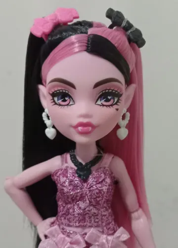 Boneca Monster High Draculaura Refresh 2