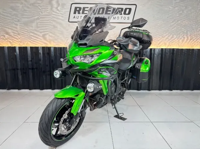 Versys Tourer ano 2023 com 8.000km aceito troca