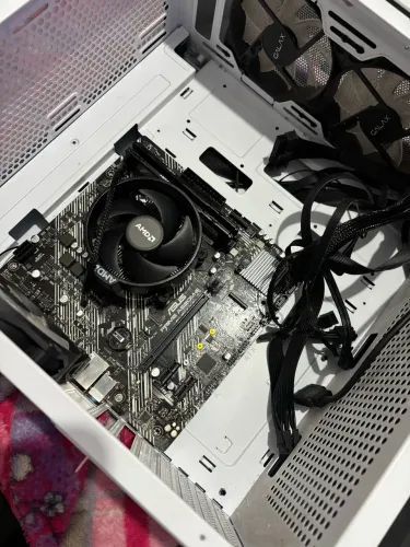 PC Ryzen 5 5600 | 16GB RAM | ASUS A520M-K