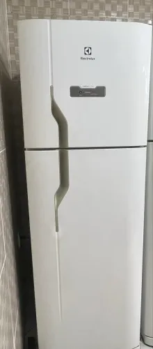 Geladeira Electrolux duplex Frost Free painel digital