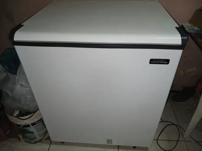 Vende-se frezeer