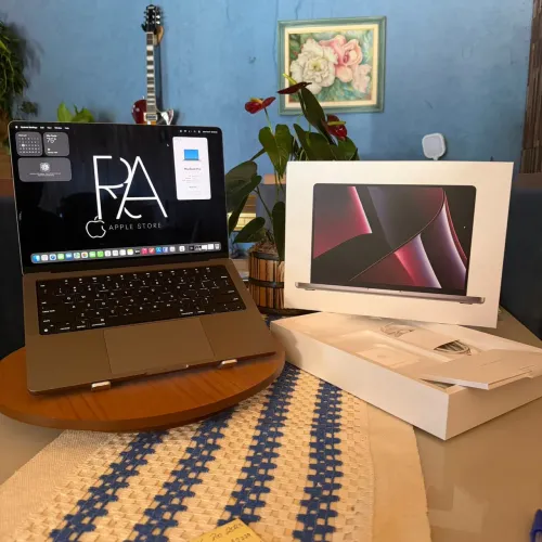 MacBook Pro m2 pro -14 inch 16gb ram 512gb ssd 