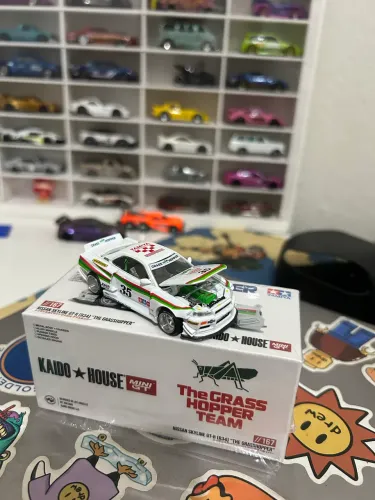 Mini GT - GTR34 The Grasshopper