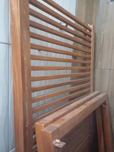 Mesa de madeira sem o vidro