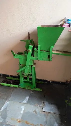 Vendo Máquina manual Tijolo Ecológico