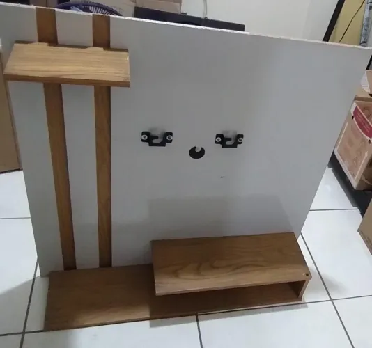 VENDO Rack de Parede para TV - Bom Estado!
