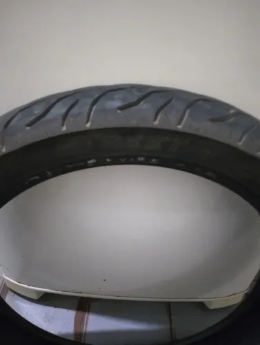 Pneu traseiro
