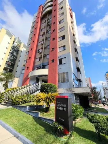 BARBADA Apto 2 dorm 1 suíte 200m do Bistek PRÓXIMO DE TUDO no centro Criciuma ACEITA carro