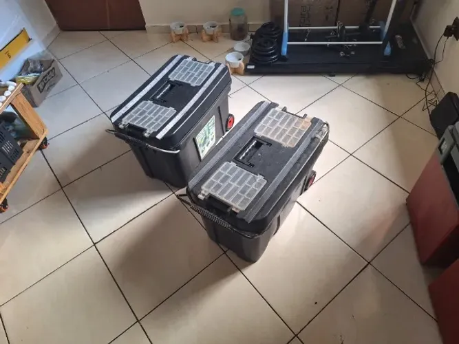 2 Caixa de Ferramentas com rodas