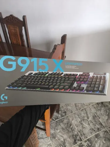 Teclado Logitech G915X LightSpeed