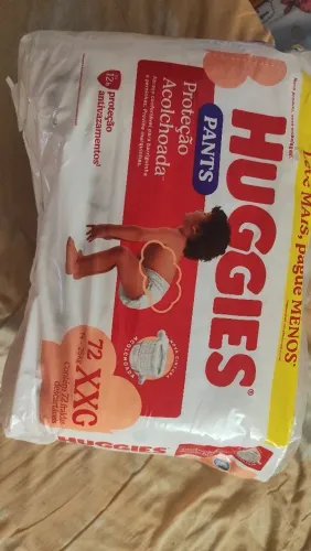 Vendo fralda Huggies shortinho xxg com 72 fralda por 120,00