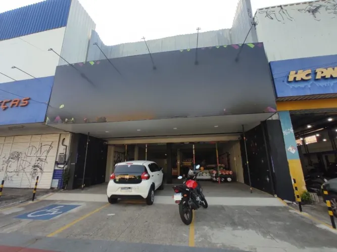 Prédio à venda, 851 m² por R$ 2.550.000,00 - Montese - Fortaleza/CE