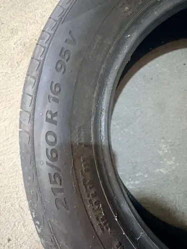 2 dois Pneus Continental Power Contact 215/60R16