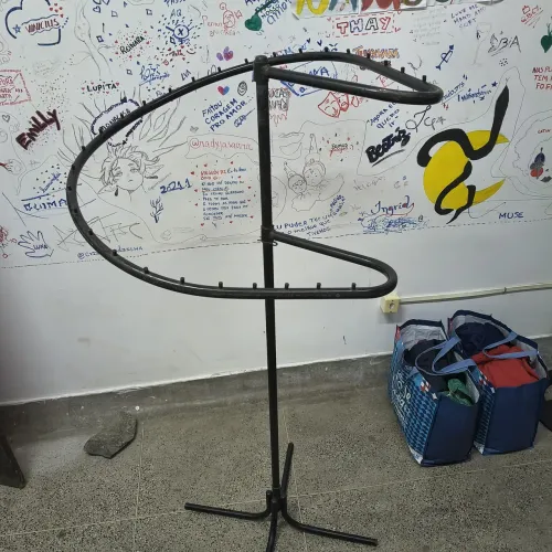 Cabideiro / Arara de roupas 120,00