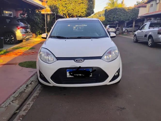 Ford Fiesta SE 1.0 8V Flex 5P 2014