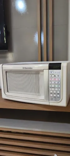 Micro-ondas Electrolux 23L