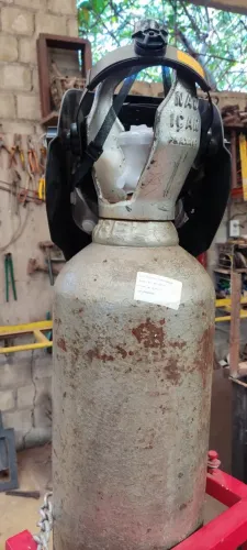 vende-se um cilindro de gas lacrado